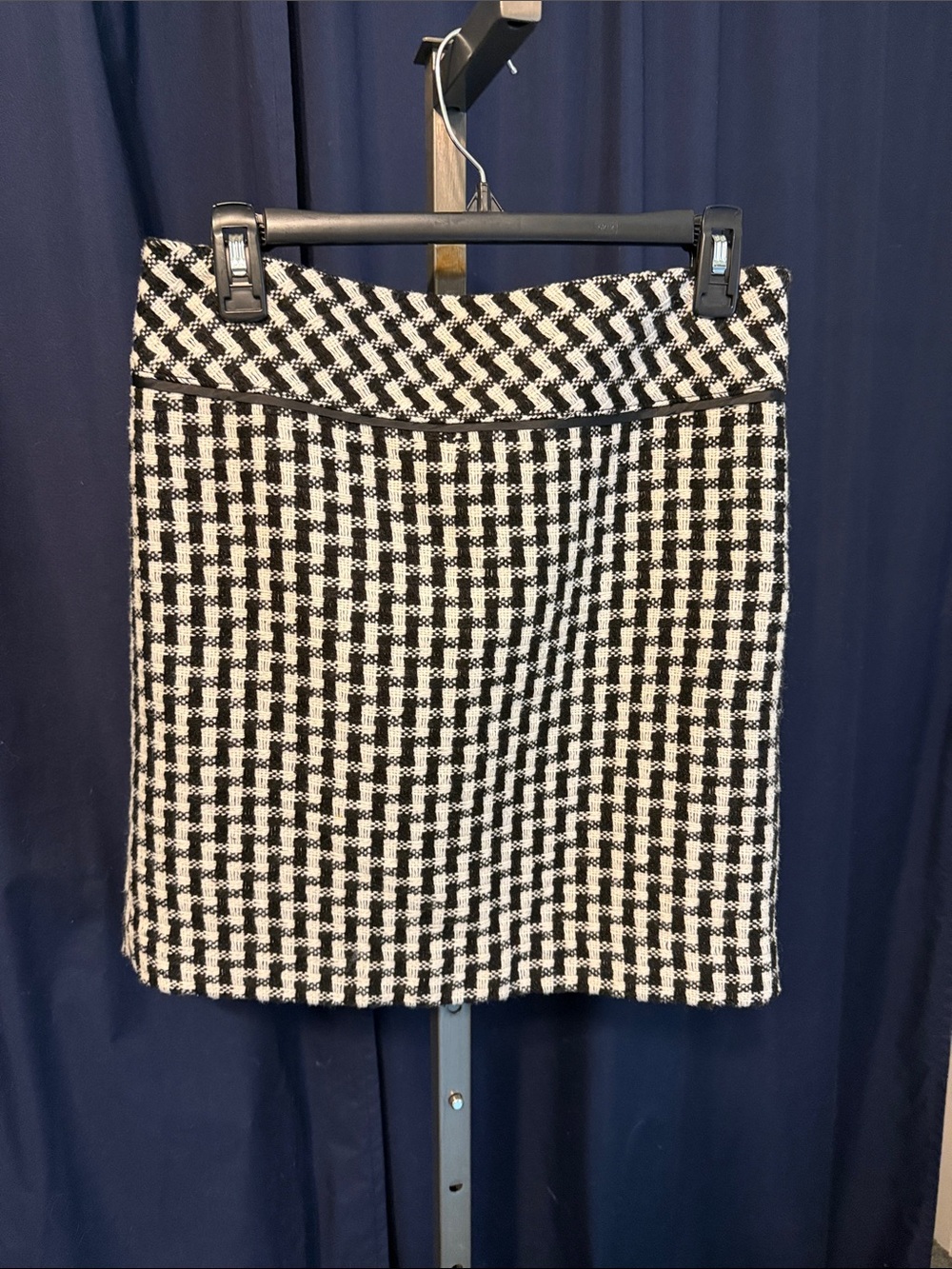 LOFT Black and White Houndstooth Mini Skirt